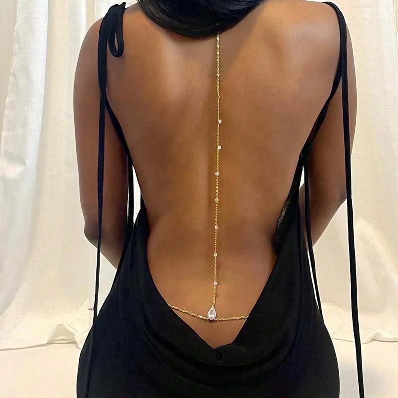 Body Jewelry For Backless Dress - โซ่คล้องหลังรูปหยดน้ำสีทองประดับคริสตัลสำหรับผู้หญิง ชุดเดรสเปิดหลังประดับเพชรระยิบระยับ สายรัดโซ่สำหรับงานปาร์ตี้ริมชายหาด เครื่องประดับร่างกาย